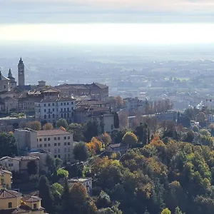 Piazza Vecchia 4* Bergamo